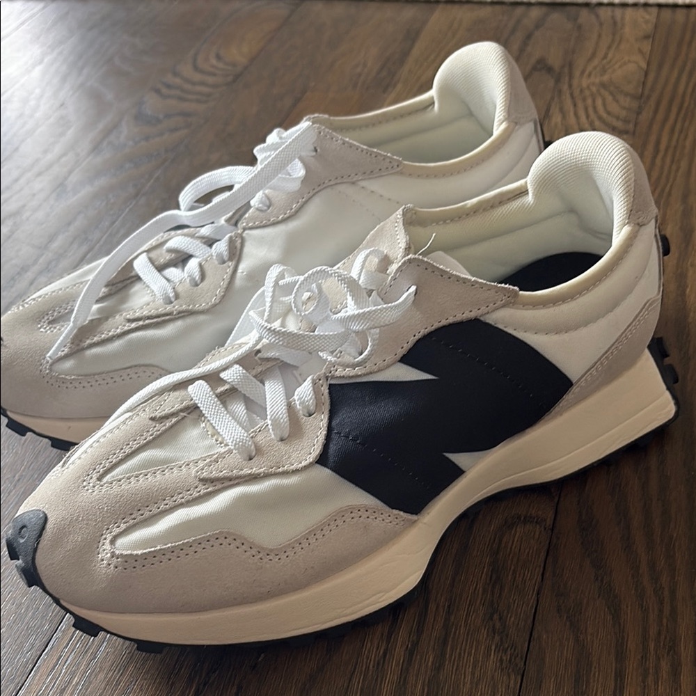 Women’s New Balance White and Black Sneakers